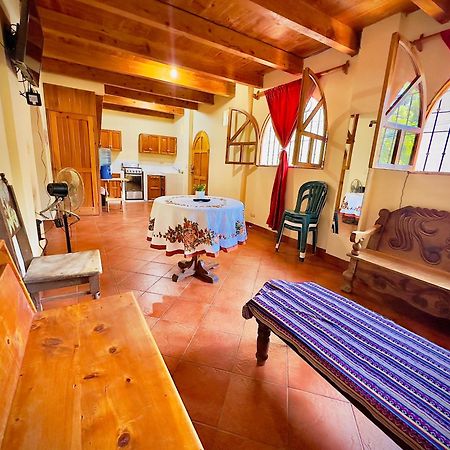 Hostal Dulces Suenos パナハチェル エクステリア 写真