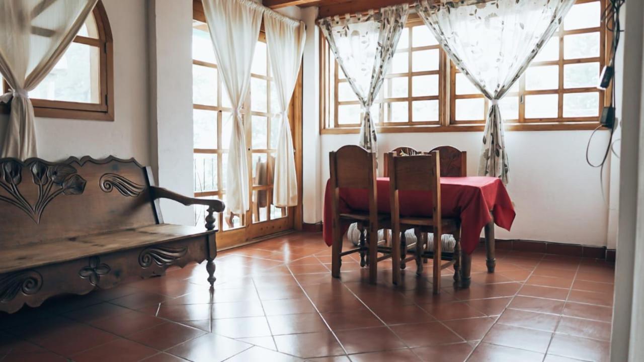 Hostal Dulces Suenos パナハチェル エクステリア 写真